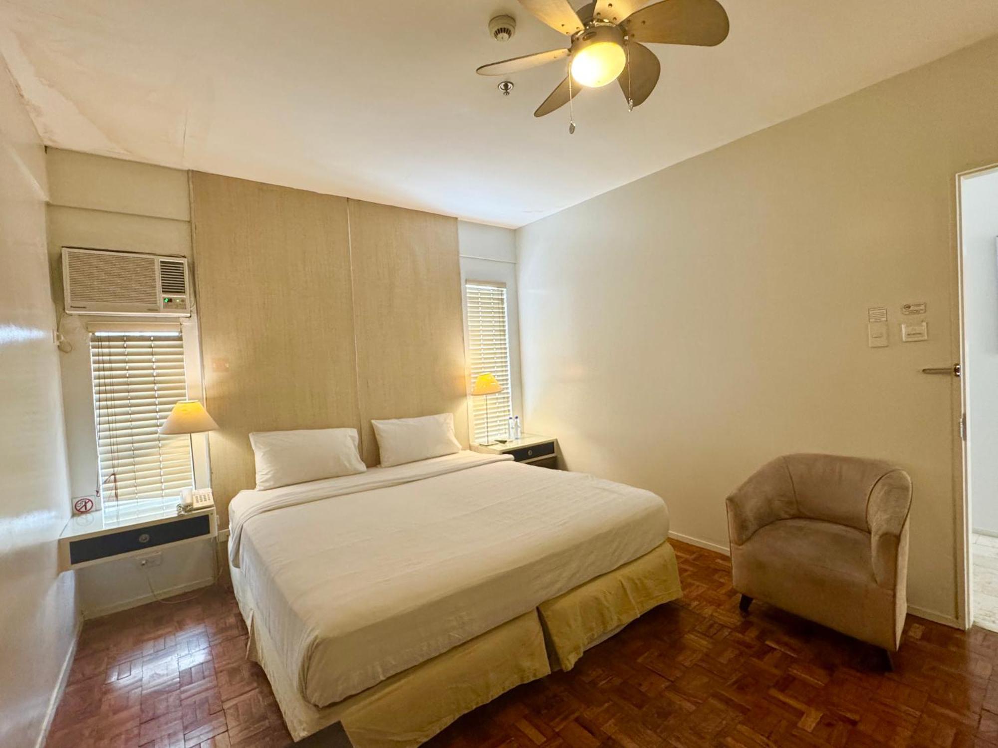 The Clipper House, Poblacion Makati Манила Экстерьер фото